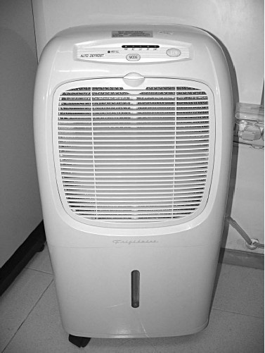 Обустройство и ремонт дома быстро и дешево. Коммуникации и интерьер своими руками всего за 2 месяца Обустройство и ремонт дома быстро и дешево. Коммуникации и интерьер своими руками всего за 2 месяца