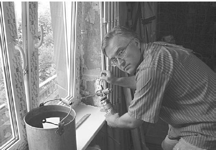 Обустройство и ремонт дома быстро и дешево. Коммуникации и интерьер своими руками всего за 2 месяца Обустройство и ремонт дома быстро и дешево. Коммуникации и интерьер своими руками всего за 2 месяца