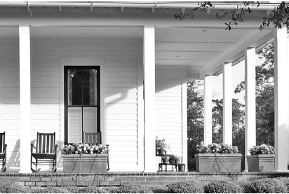 Благоустройство территории вокруг коттеджа