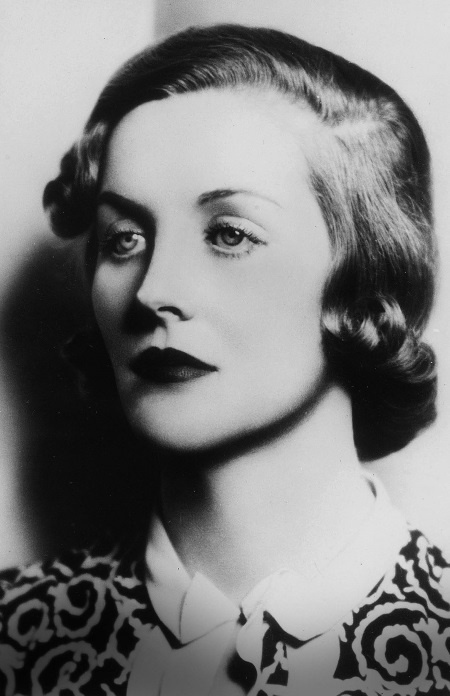 Представьте 6 девочек Представьте 6 девочек