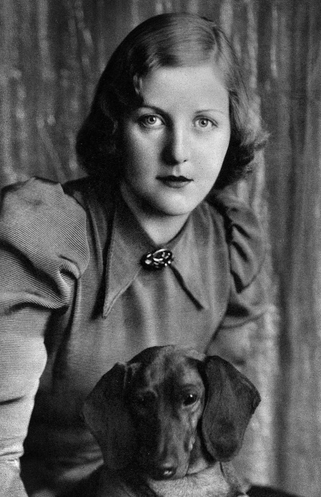 Представьте 6 девочек Представьте 6 девочек