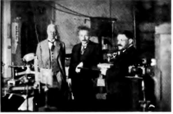 История лазера