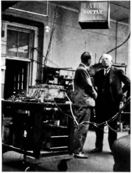 История лазера