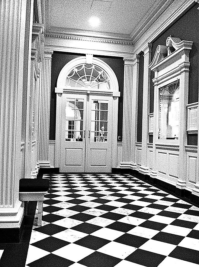 На лужайке Эйнштейна. Что такое НИЧТО, и где начинается ВСЕ