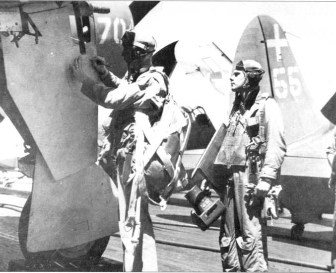 SB2C Helldiver SB2C Helldiver