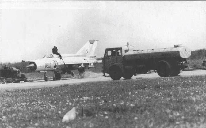 МиГ-21. Особенности модификаций и детали конструкции. Часть МиГ-21. Особенности модификаций и детали конструкции. Часть