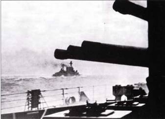 Британский линейный крейсер «Hood» Крупным планом Британский линейный крейсер «Hood» Крупным планом