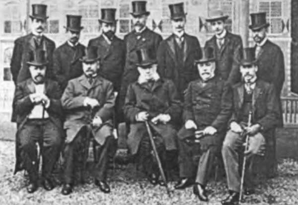 Повседневная жизнь царских дипломатов в XIX веке