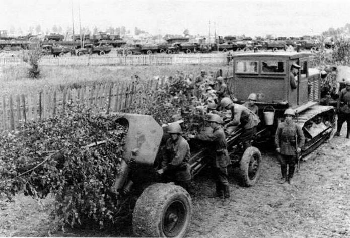 Артиллерийские тягачи Красной Армии. Часть 1