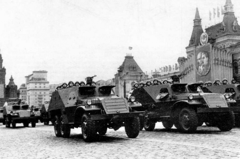 Бронетранспортер БТР-152 Бронетранспортер БТР-152