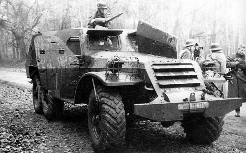 Бронетранспортер БТР-152 Бронетранспортер БТР-152