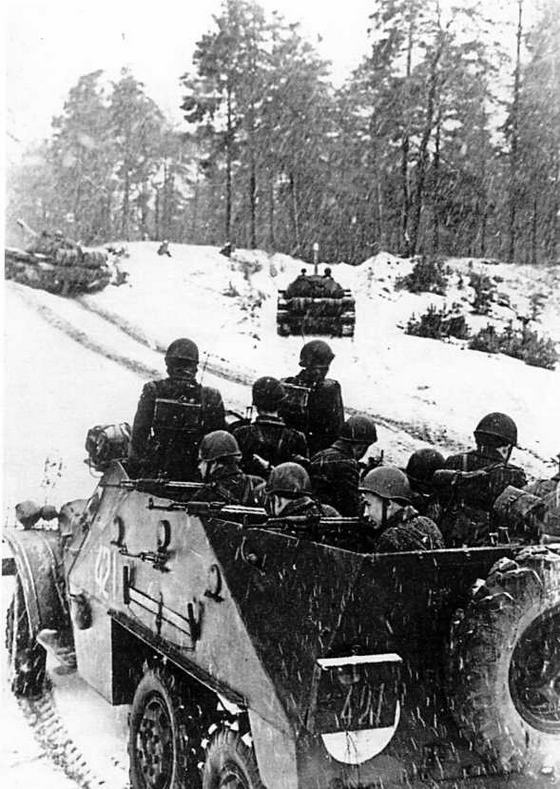 Бронетранспортер БТР-152 Бронетранспортер БТР-152