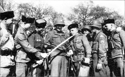 У стен Берлина У стен Берлина