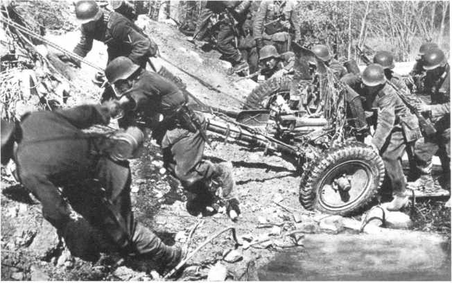 Противотанковая артиллерия Вермахта во Второй Мировой войне. От "дверных колотушек" до "убийц танков"