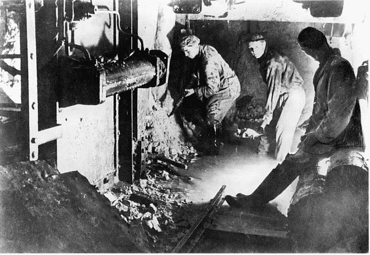 Московское метро. От первых планов до великой стройки сталинизма (1897-1935)