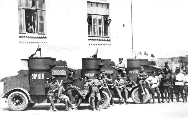 Бронеавтомобиль "Остин". Предтеча бронетанковых войск России