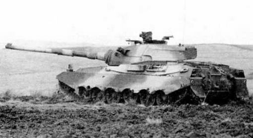 Основные боевые танки «Чифтен» и «Виккерс» Основные боевые танки «Чифтен» и «Виккерс»