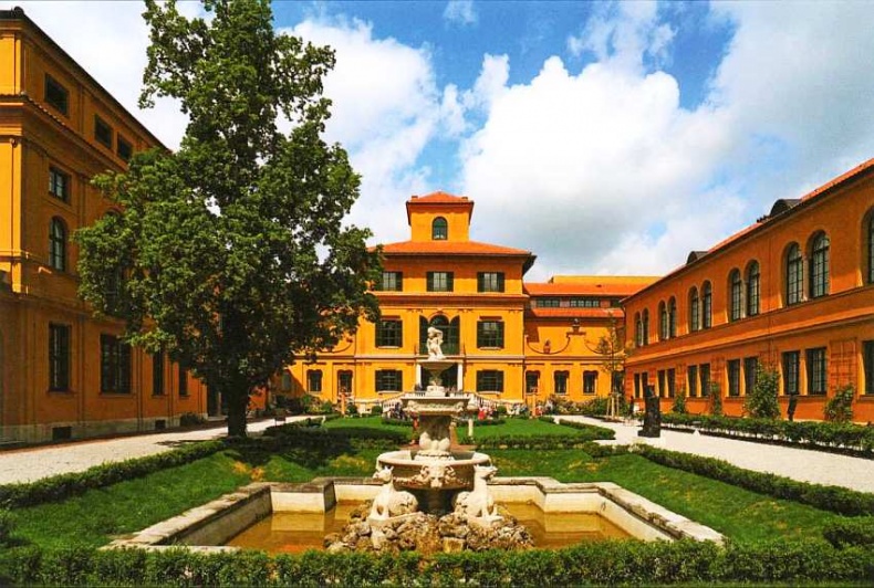 Галерея Ленбаххаус Мюнхен