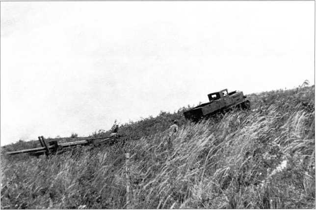 Артиллерийский тягач "Коминтерн". На службе у бога войны Артиллерийский тягач "Коминтерн". На службе у бога войны