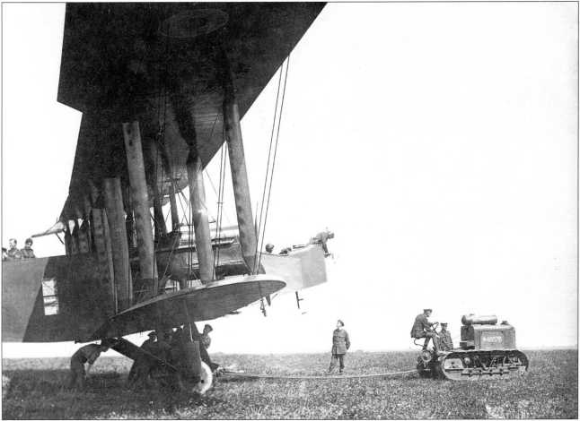 Артиллерийский тягач "Коминтерн". На службе у бога войны Артиллерийский тягач "Коминтерн". На службе у бога войны