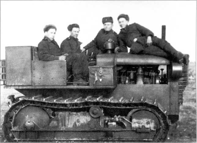 Артиллерийский тягач "Коминтерн". На службе у бога войны Артиллерийский тягач "Коминтерн". На службе у бога войны