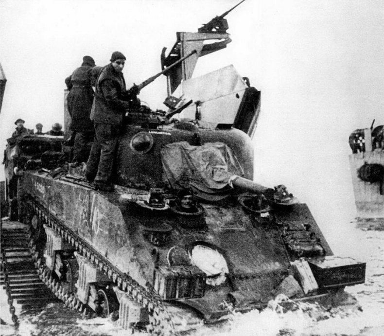 Танк «Шерман» Танк «Шерман»