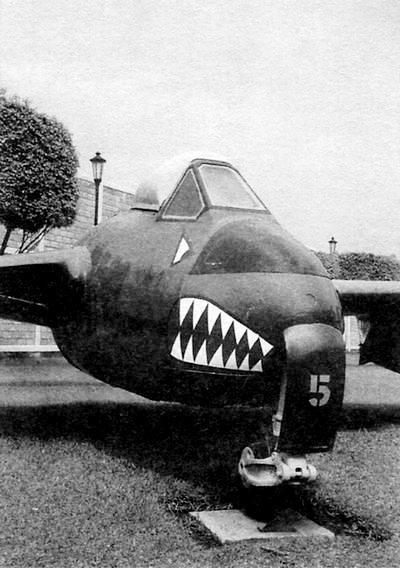 Истребитель Де Хэвилленд «Вампир»