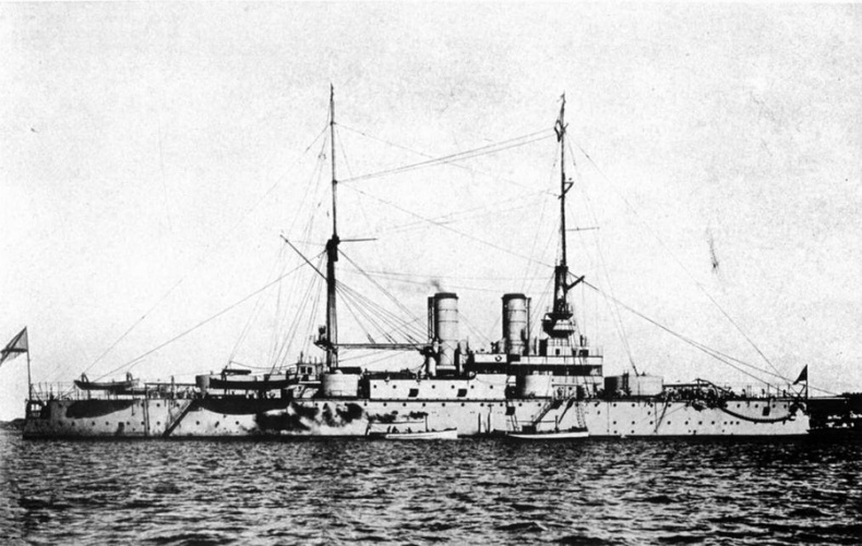 Эскадренный броненосец “Ростислав”. (1893-1920 гг.) Эскадренный броненосец “Ростислав”. (1893-1920 гг.)