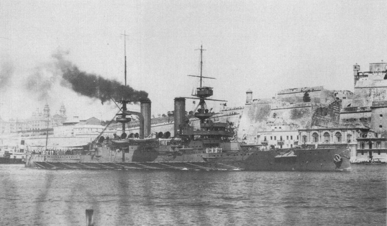 Броненосцы типов “Центурион”, “Ринаун” и “Трайомф”. 1890-1920 гг. Броненосцы типов “Центурион”, “Ринаун” и “Трайомф”. 1890-1920 гг.