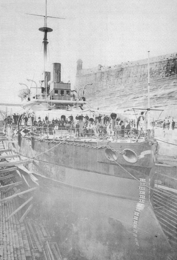 Брустверно-башенные броненосцы “Глаттон”, “Девастейшен”, “Тандерер” и “Дредноут”. 1868-1908 гг.